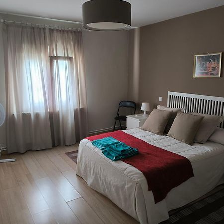 Piso Ponferrada Apartment ภายนอก รูปภาพ